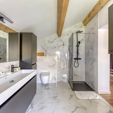 Jolie Maison Avec Vue Сasa de vacaciones Saint-Tropez